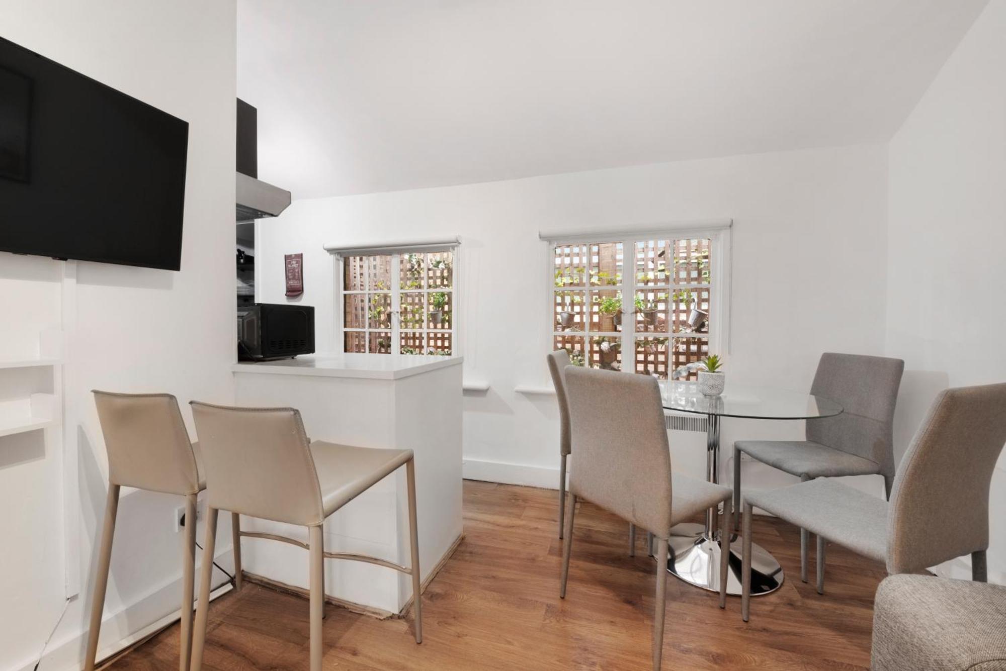 2 Bed Piccadilly Apartment 1 Londyn Zewnętrze zdjęcie